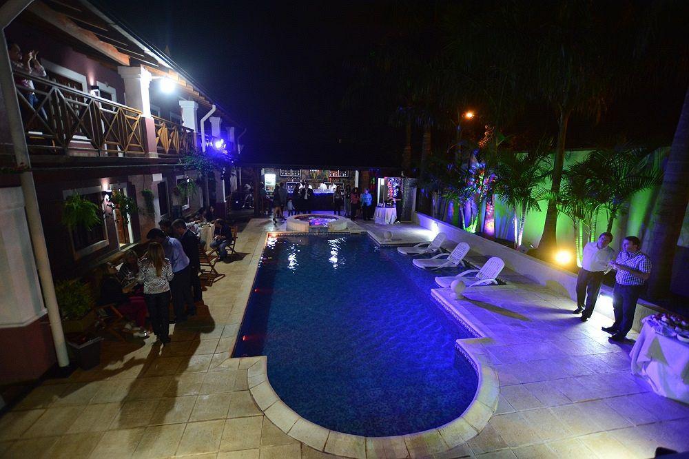 Akwati Suites Iguazu Пуэрто-Игуасу Экстерьер фото